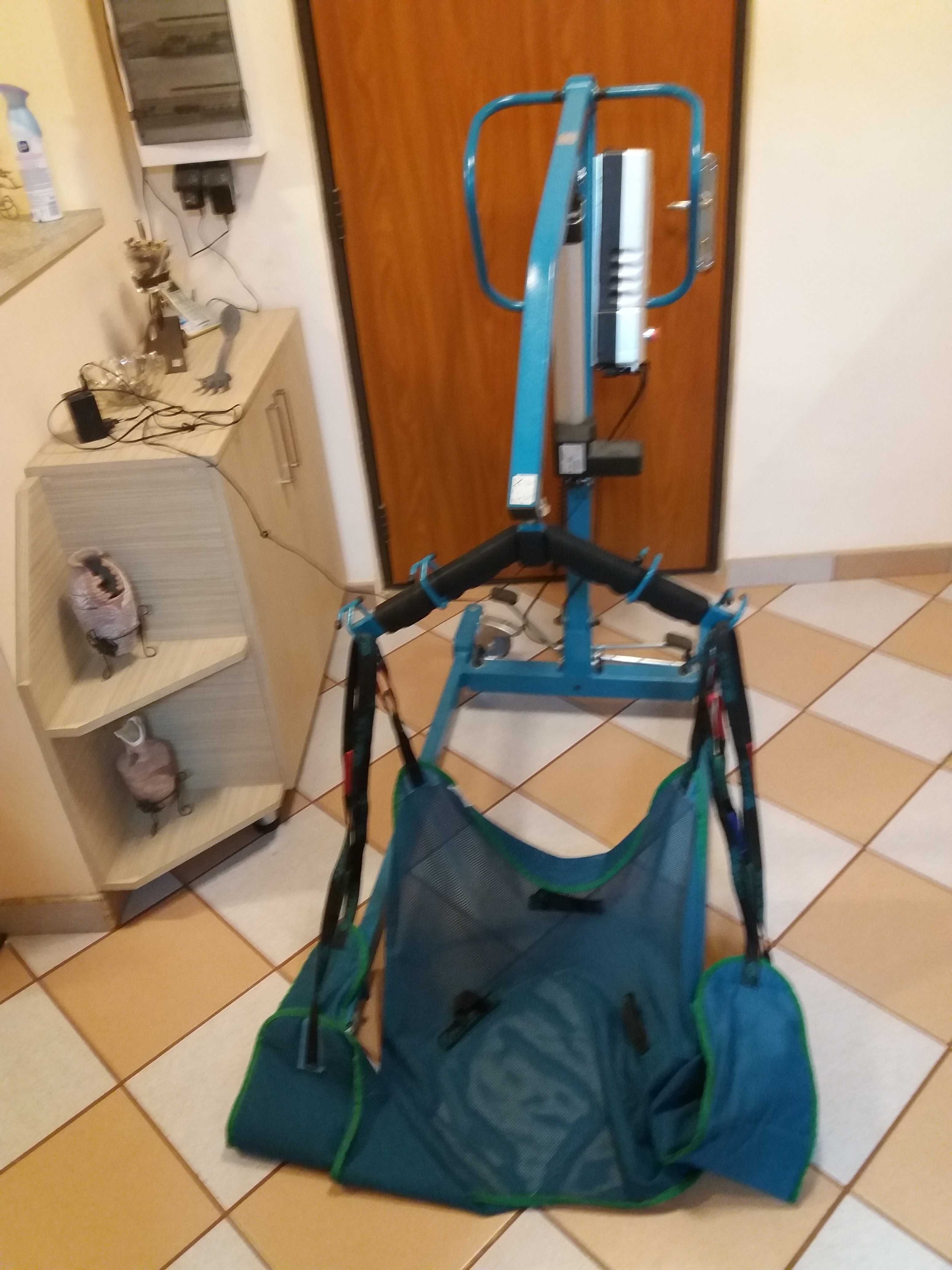 Macara invalizi cu chinga inclusa – AKS Foldy – 150 kg