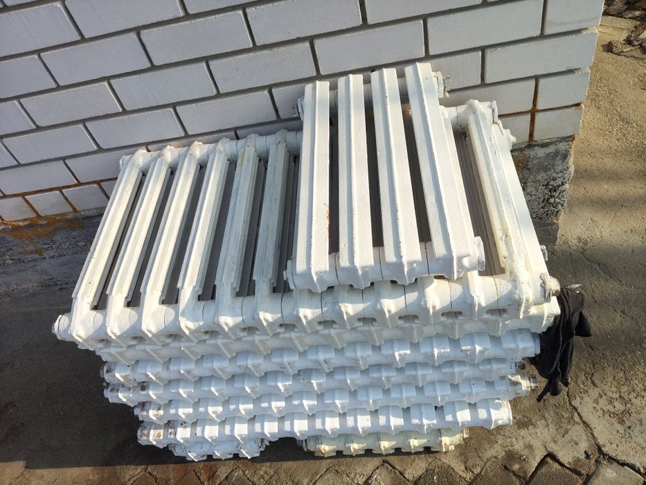 Продам чугунные радиаторы