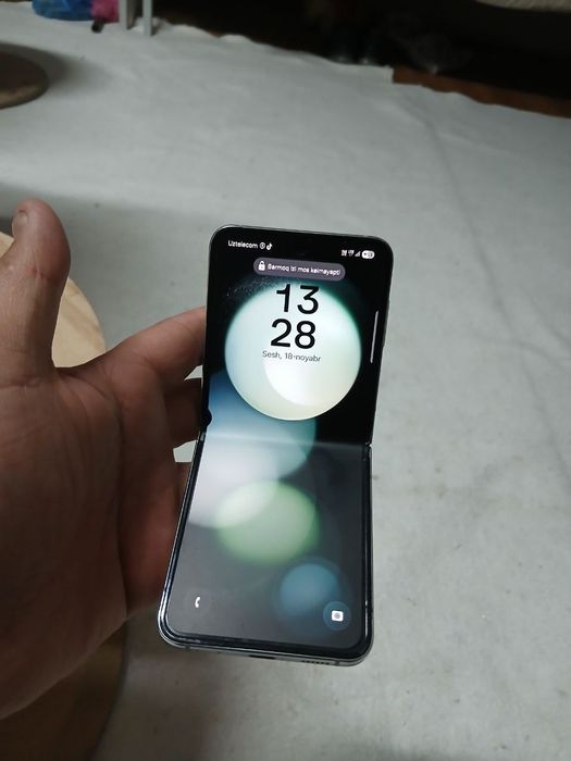 Samsung Galaxy Z Flip 5