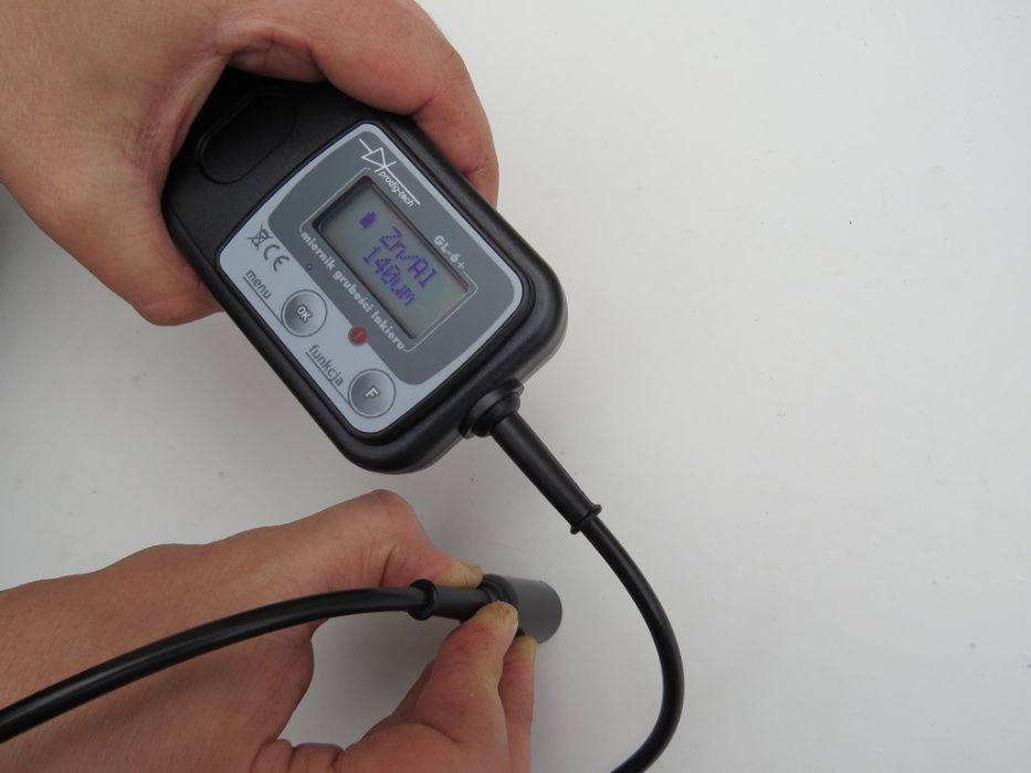 Дебеломер GL-6s+ за измерване дебелината на боя на автомобили