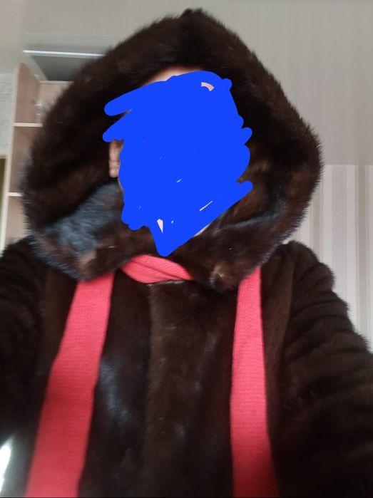 Продам шубу норковую с капюшоном
