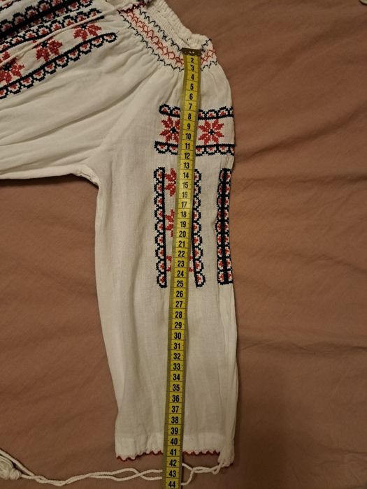 Rochie traditionala tip ie,mar.6 ani