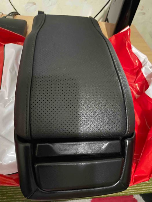 Продавам подлакътник за 140ка