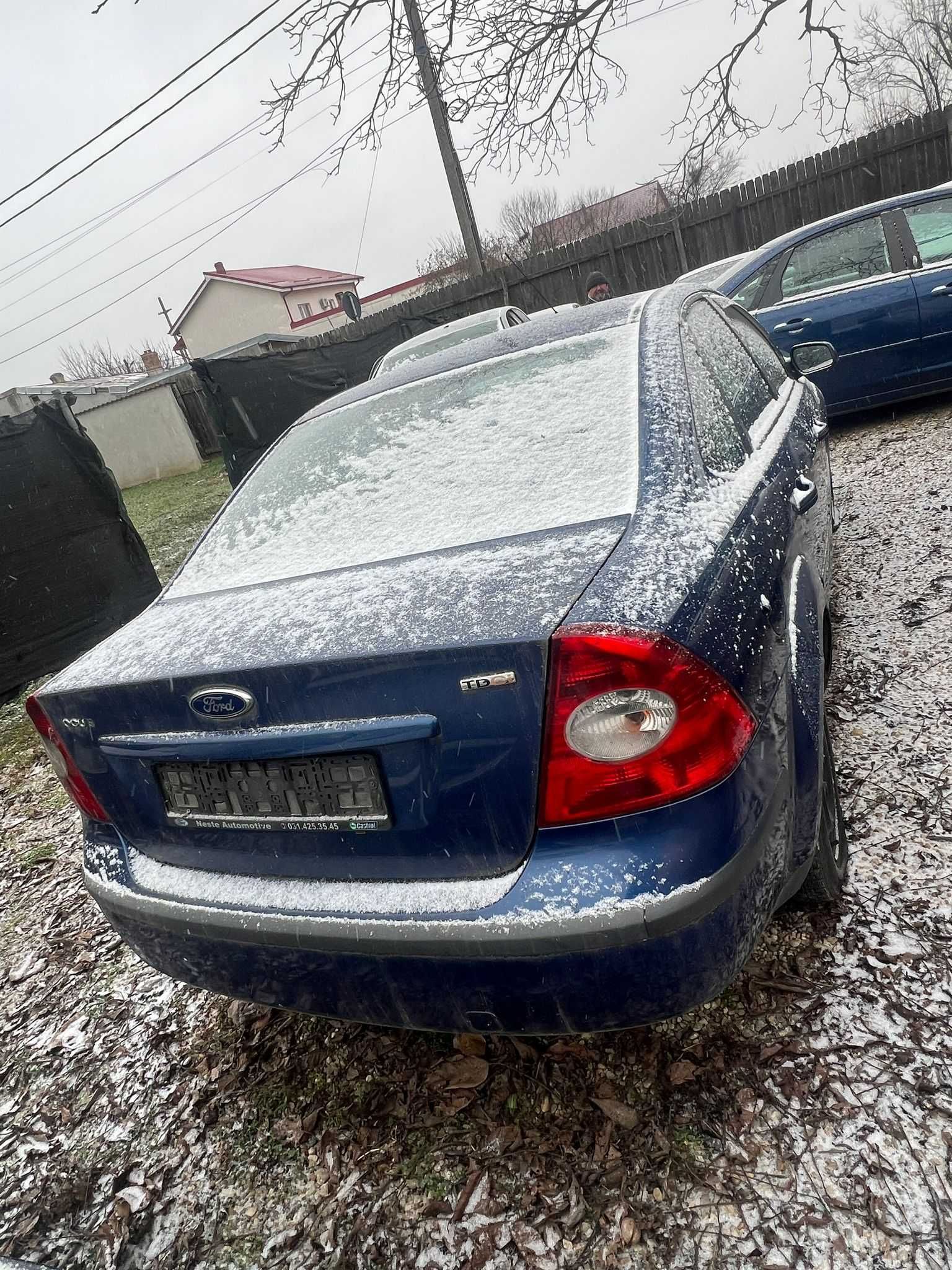 Vand pentru dezmembrat 5 Ford Focus 2007 1.6 si 1.8TDCI