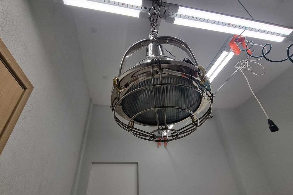 Разпродажба - Метален висящ пендел с индустриален дизайн