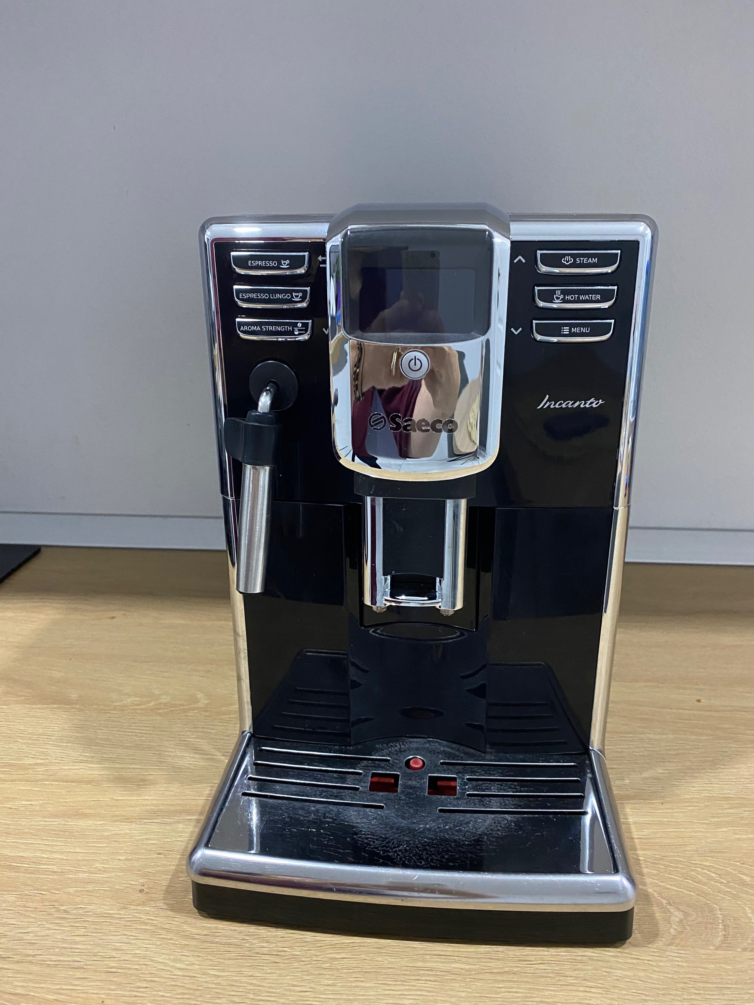 Espressor super- automat SAECO ÎNCANTO