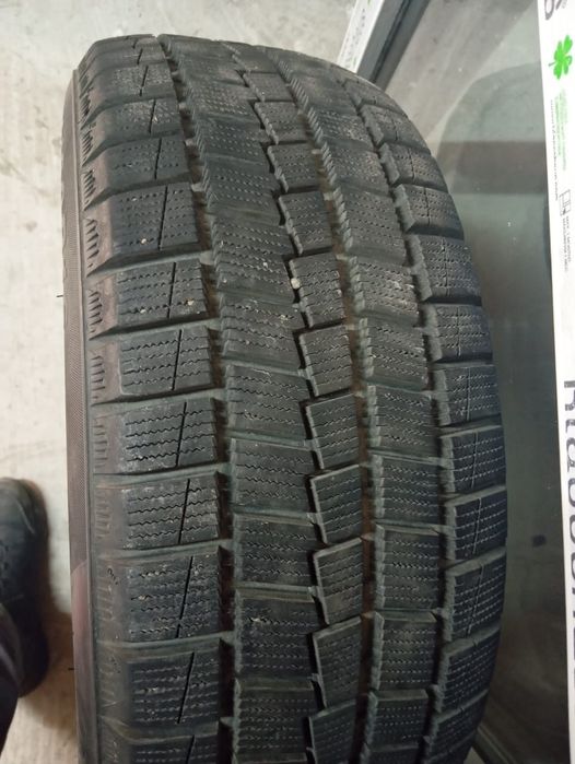 Продаю резину б/у в отличном состоянии