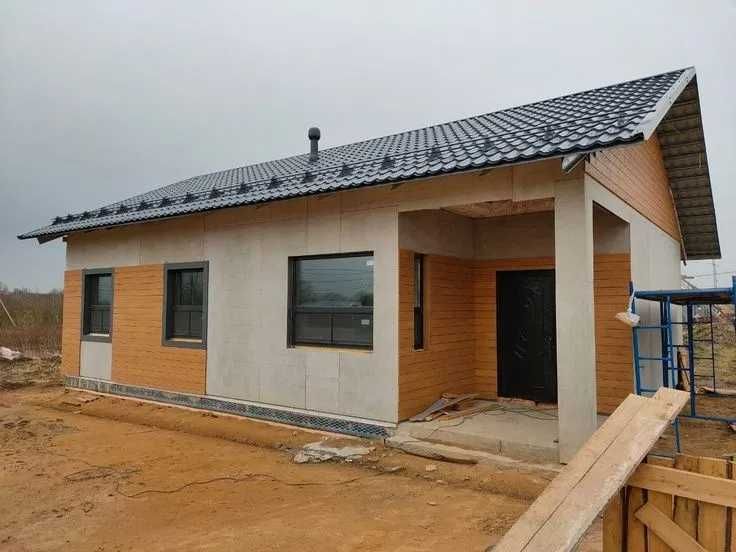 Vand case pe structura metalica