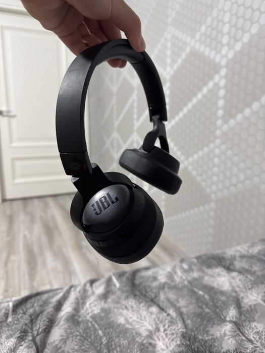 Наушники JBL 720 BT
