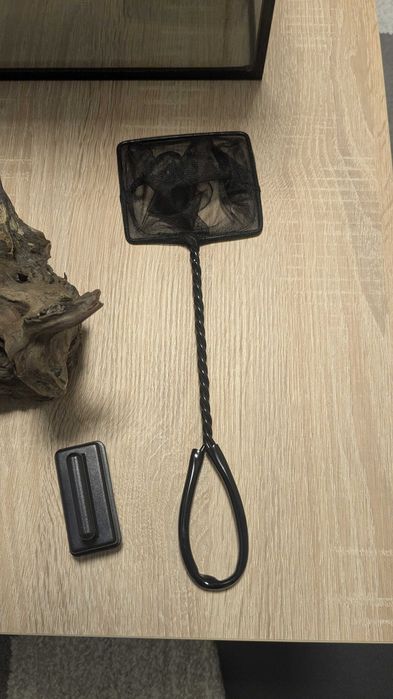 Vand acvariu Aquael cu accesorii si ornamente, bonus plante si pietris