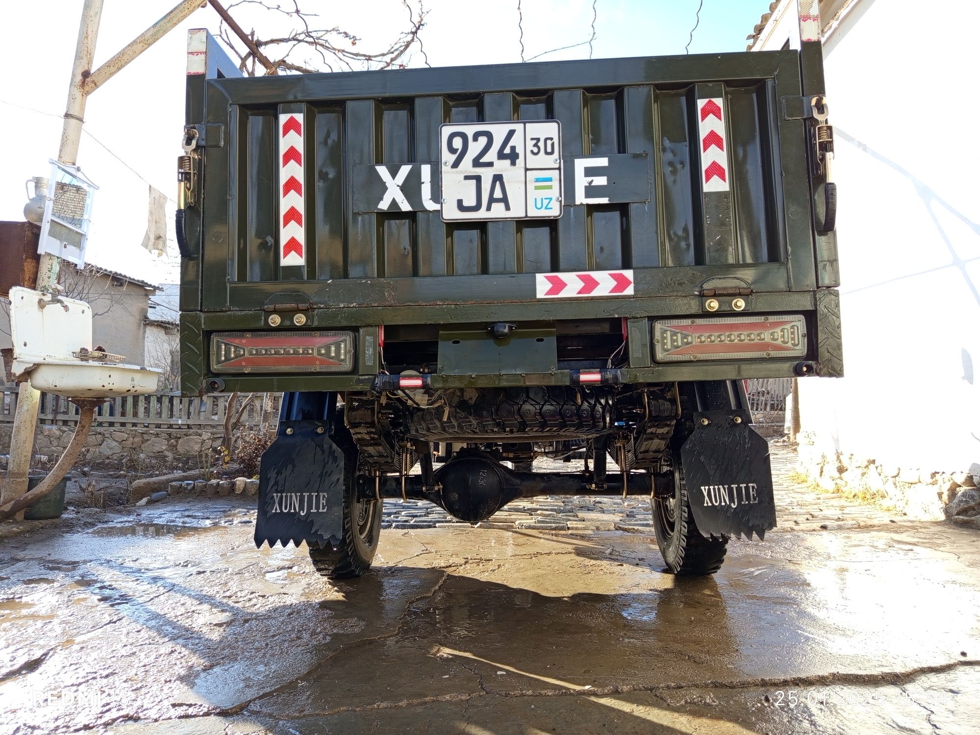 XUNJIE 250 cm³ уч балонли мотоцикл сотилади