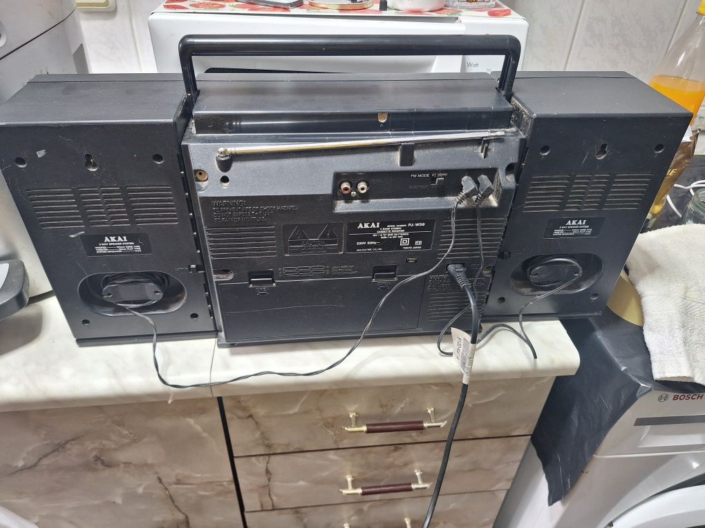 Радио касетоф Akai .
