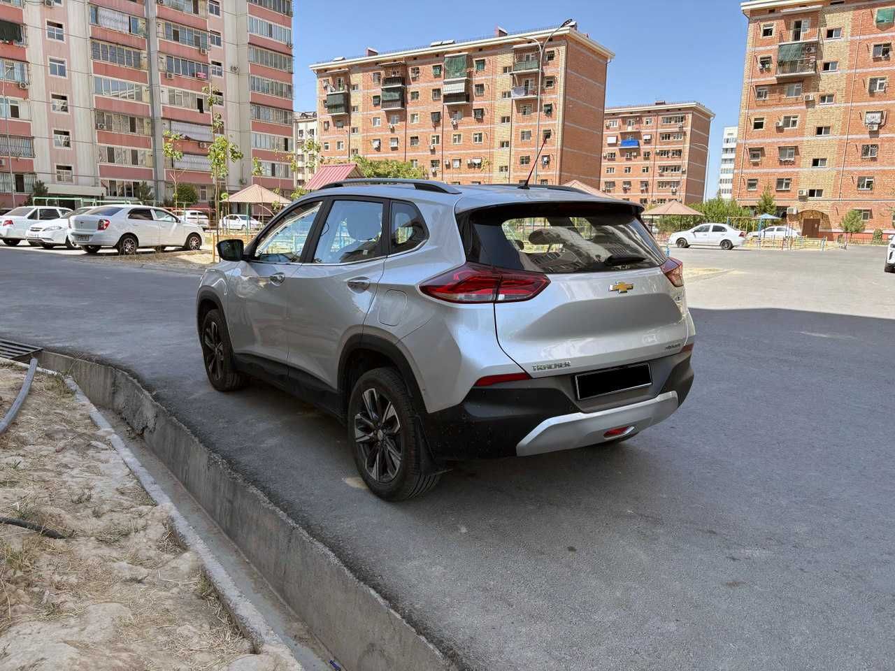 Tracker 2 (yangi holatda, 13 000 km yurgan)