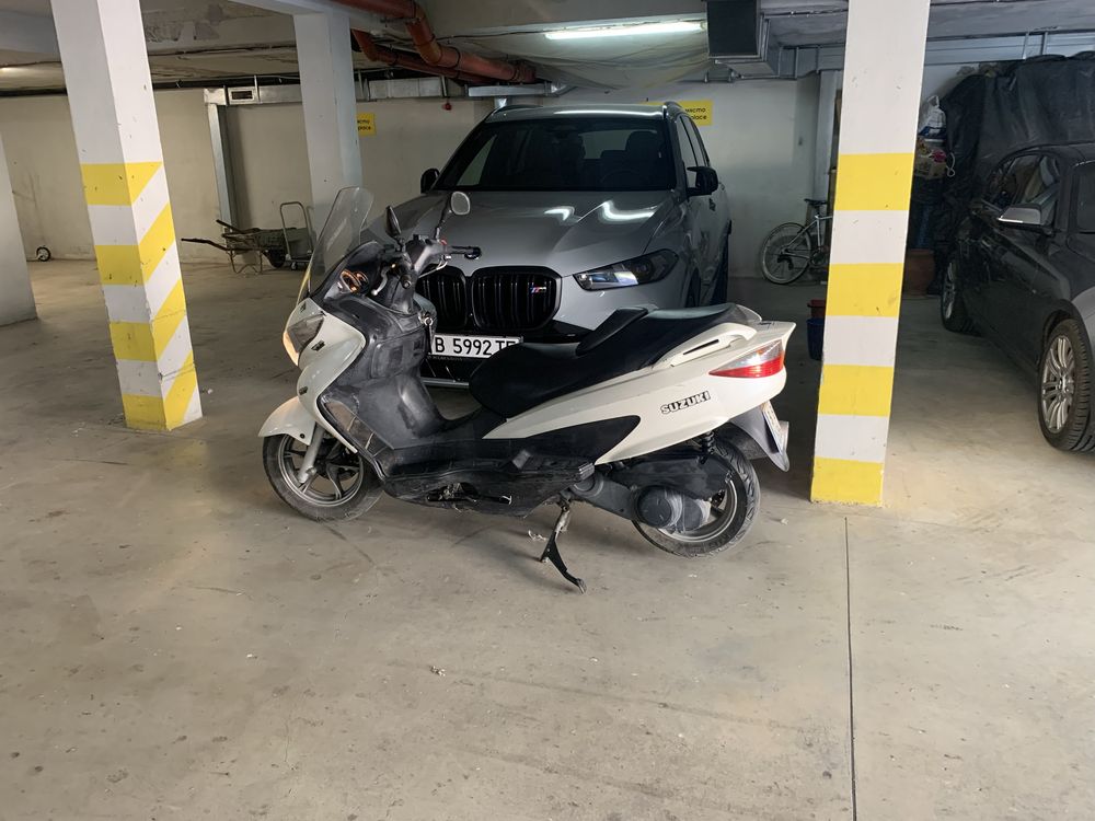 Suzuki Burgman UH 125. K7