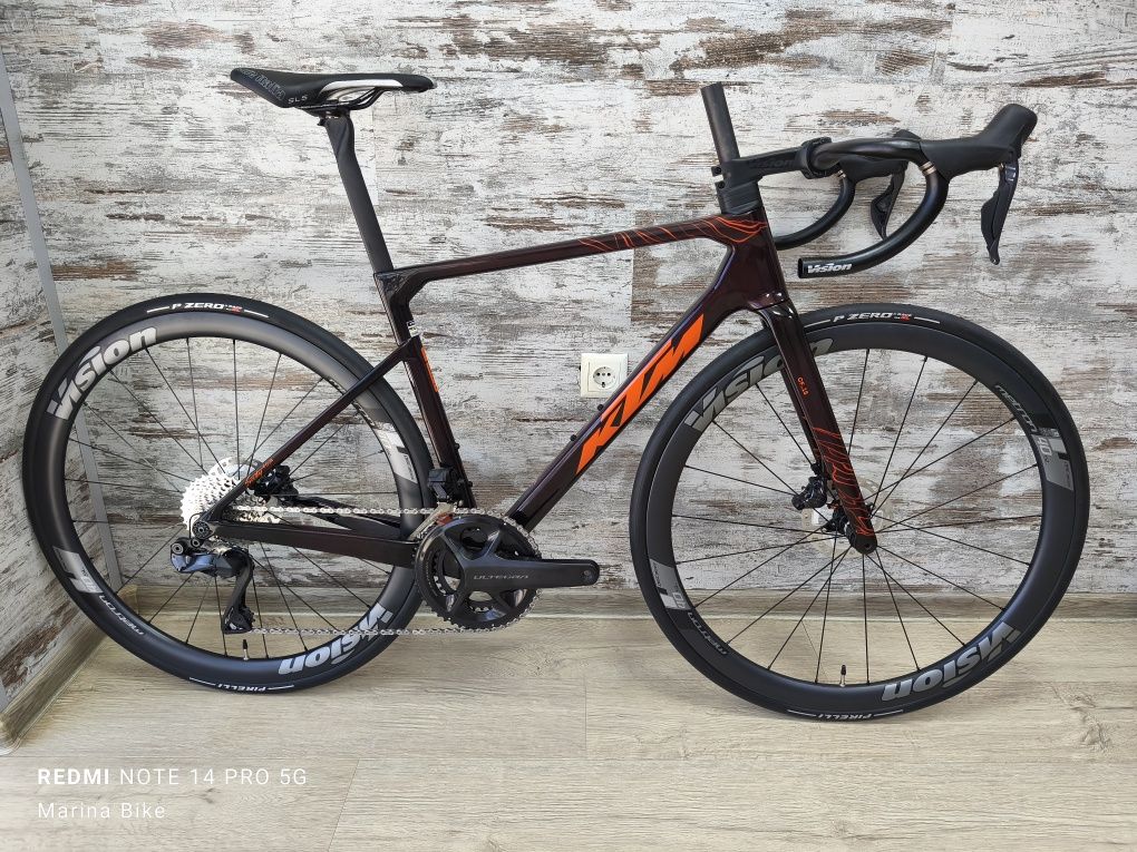 НОВ карбонов шосеен велосипед KTM Alto Master Ultegra Di2 Vision | S