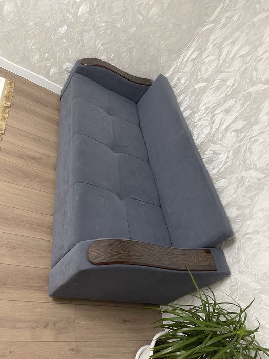 Продам диван в хорошем состоянии