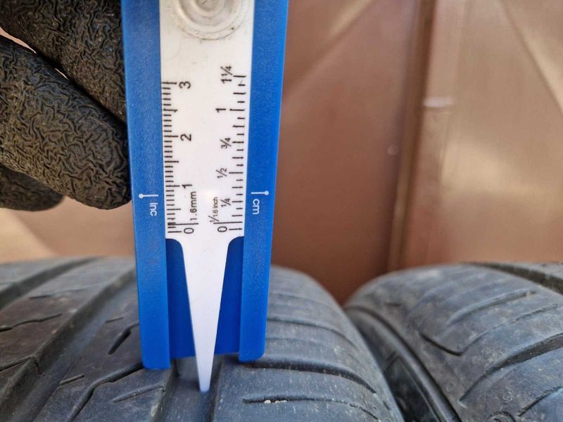 2 Barum R18 215/55
летни гуми
DOT4421