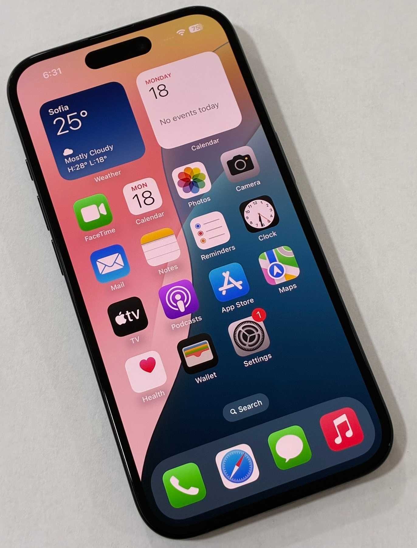 Apple iPhone 16 128GB с гаранция 1г