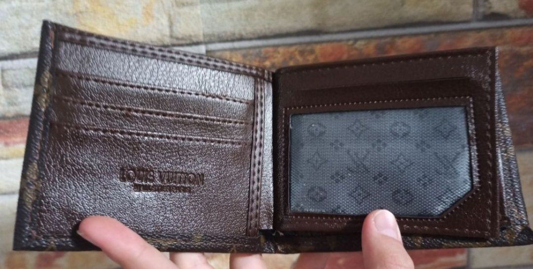 Портмонета "Louis Vuitton"
