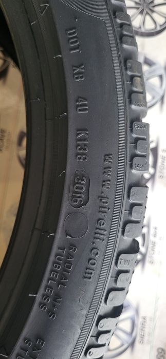 2 anvelope 225 40 18 pirelli winter 240 serie2 7mm