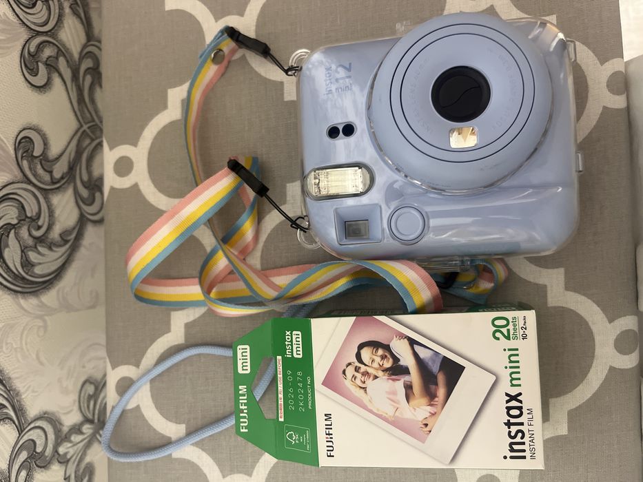 Фотокамера моментальной печати Fujifilm instax mini 12