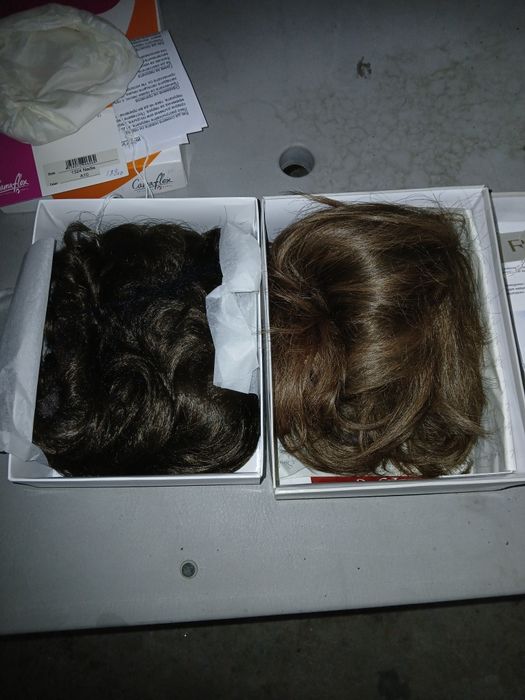 Перуки  чисто нови