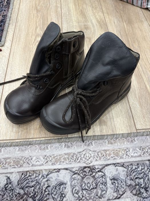 Рабочая обувь с железным носиком, производства Индонезия