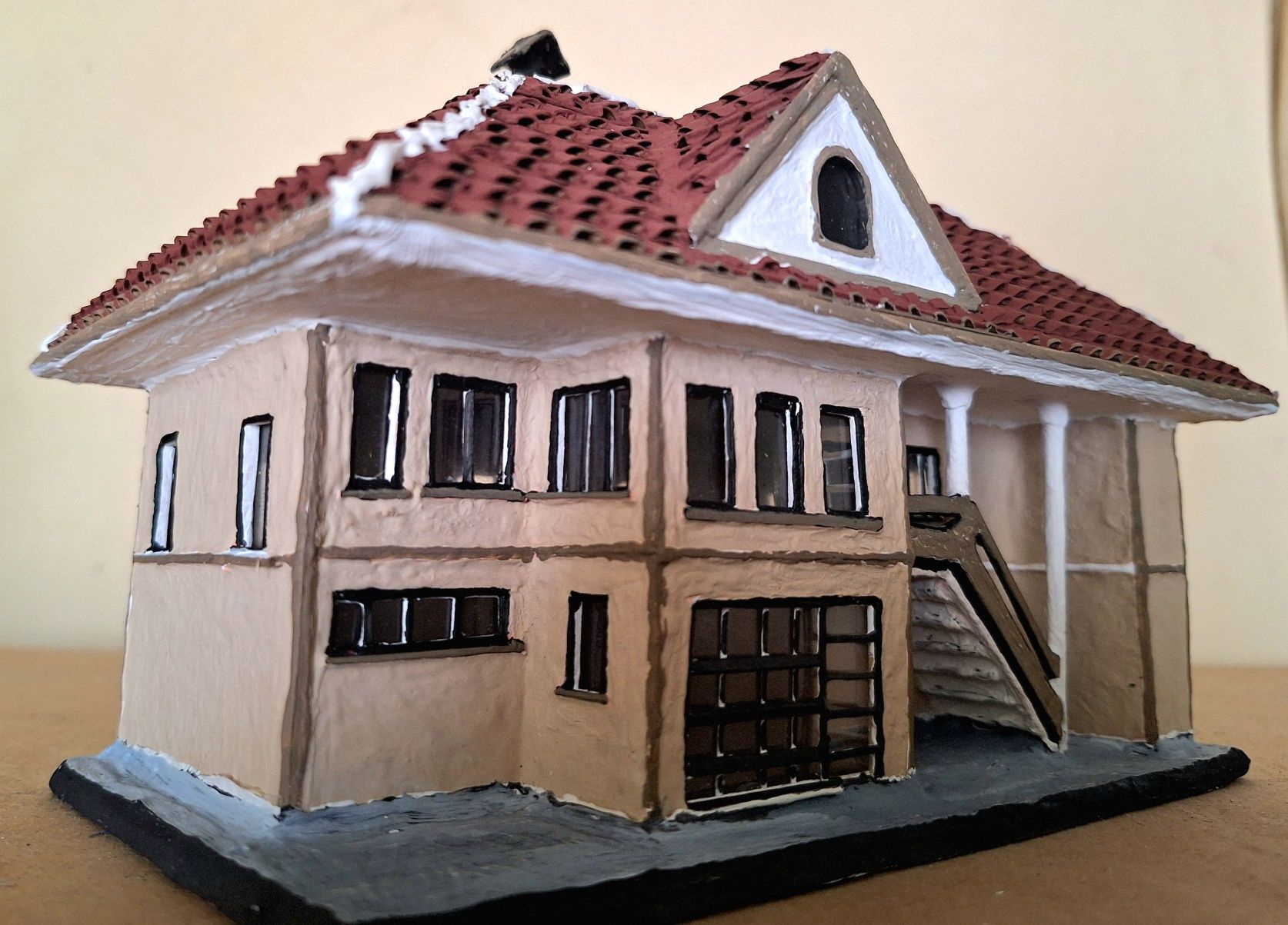 Продавам авторски макет на къща .мащаб 1:87