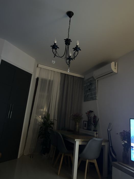 Masa extensibila se vinde fara scaune