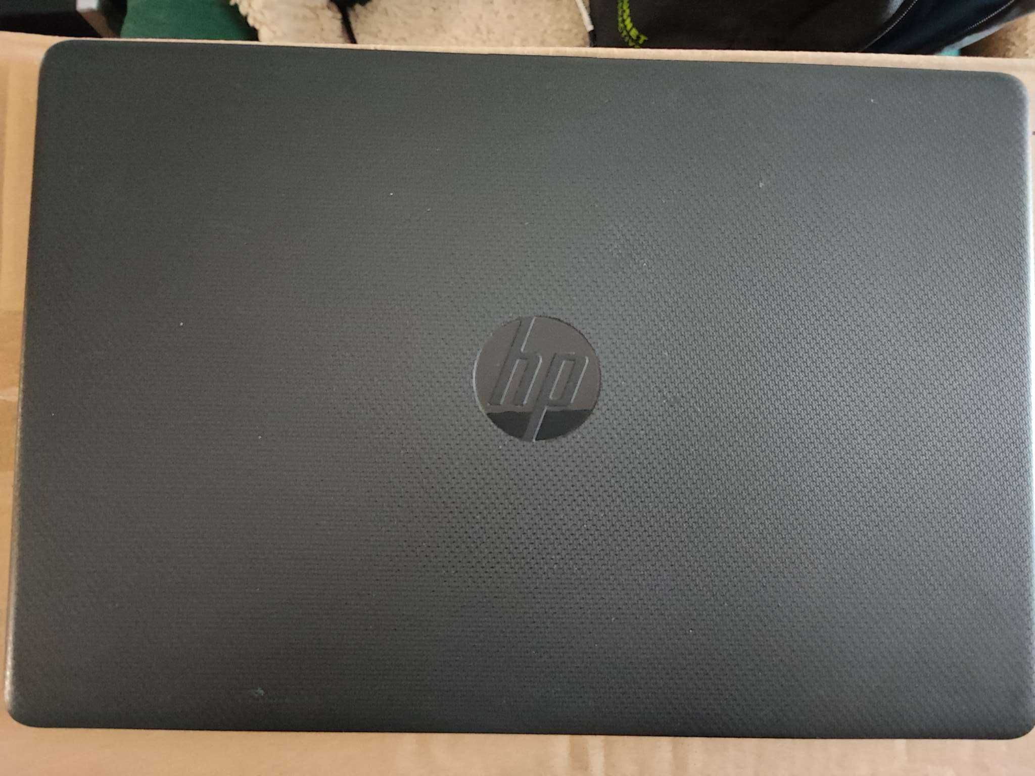 Лаптоп HP 15-dw1017nq Intel N5030/8GB/256GB NVMe