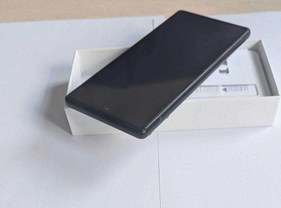 Google Pixel 6 Телефон