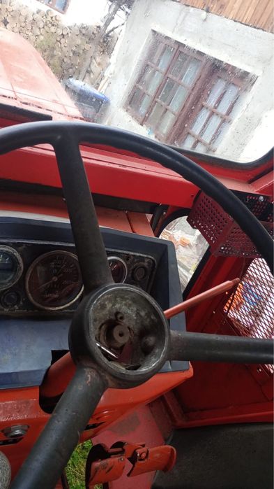 Tractor 650 Curtea de Arges