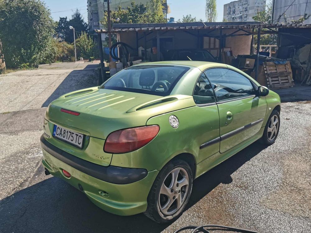 Продавам личния си автомобил Пежо 206 cc
