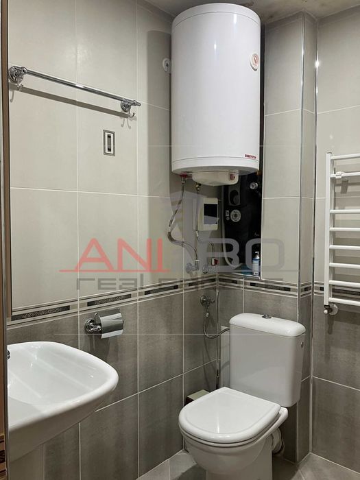 Продава се Двустаен апартамент в Варна, Базар Левски - 63 кв.м за 3937 €/кв.м - Снимка #10