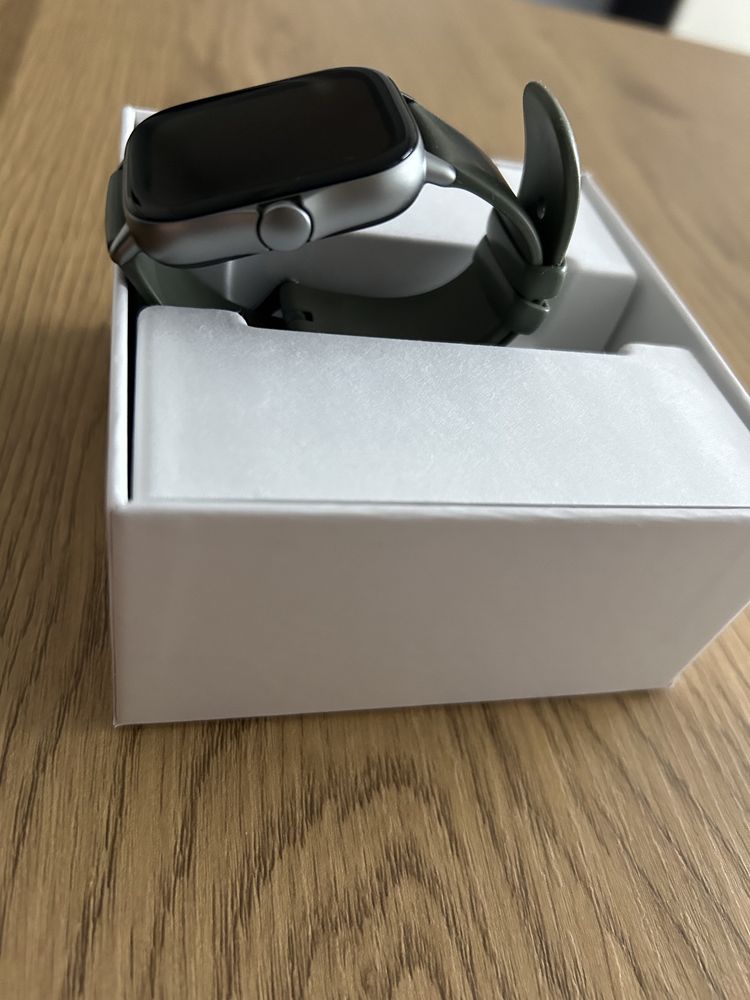 Смарт часовник Amazfit GTS 2e