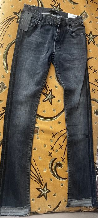 Vand blugi noi replay