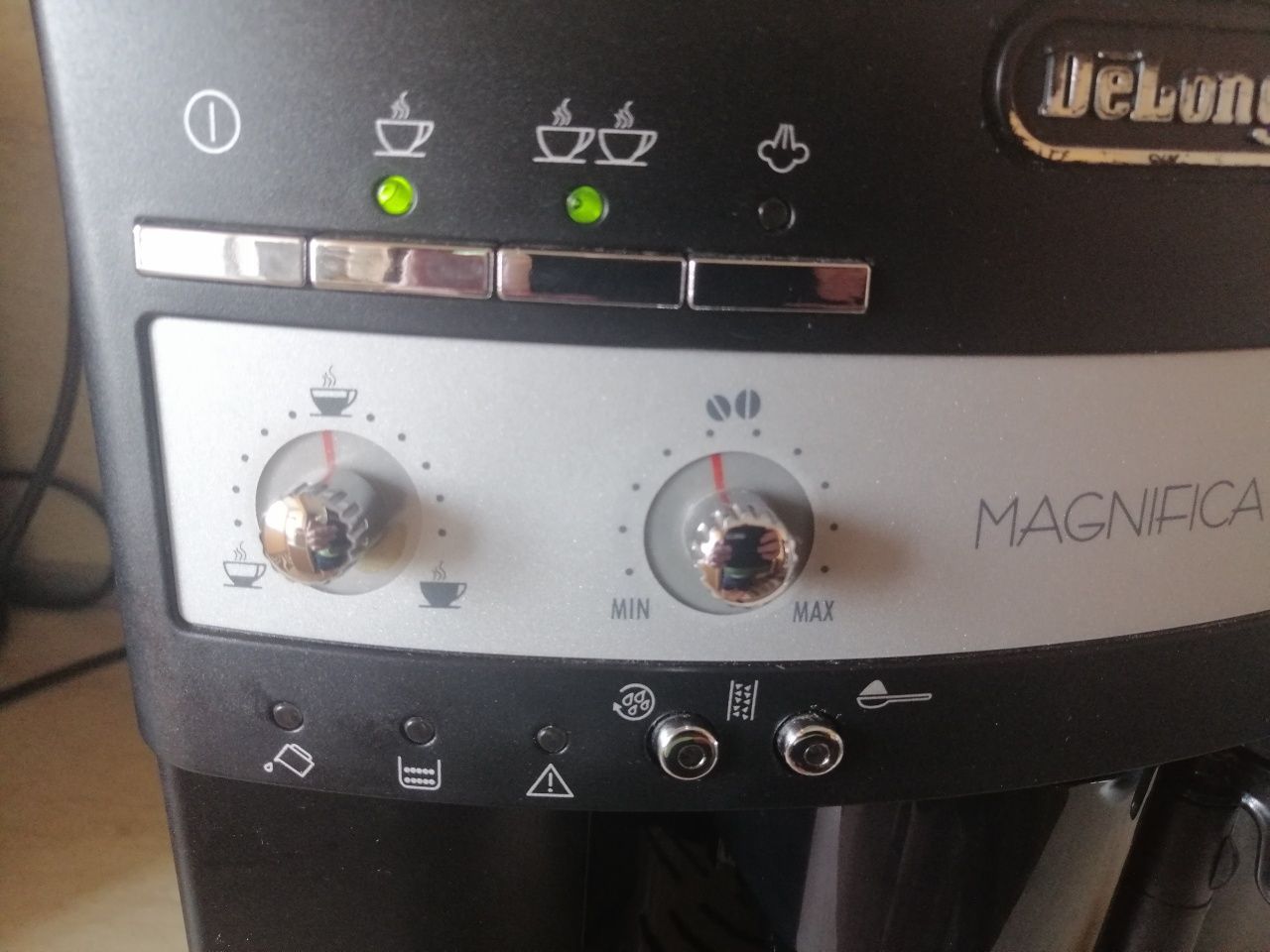 Кафемашина Delonghi ESAM 3000 B MAGNIFICA