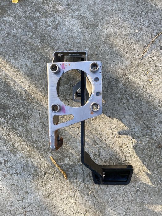 Педал за спирачка шевролет каптива автомат