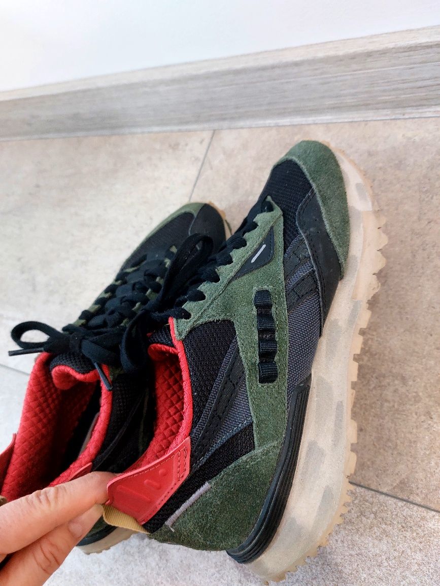 Маратонки Reebok,37,5 номер