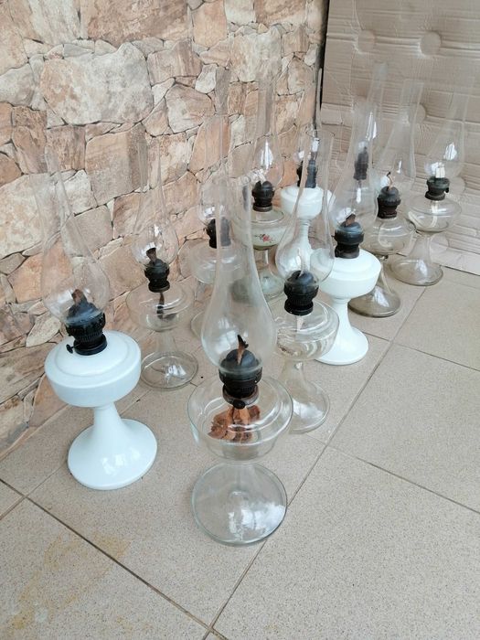 Lămpi cu petrol vechi