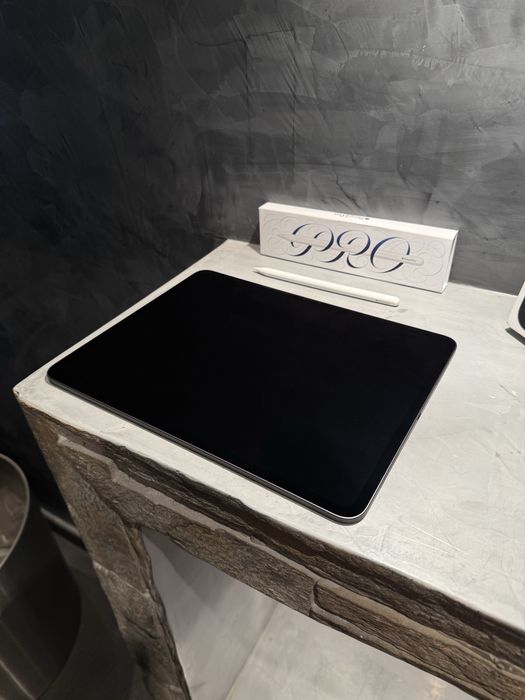 КАТО ЧИСТО НОВ Ipad Pro M4 13” + Apple Pencil Pro