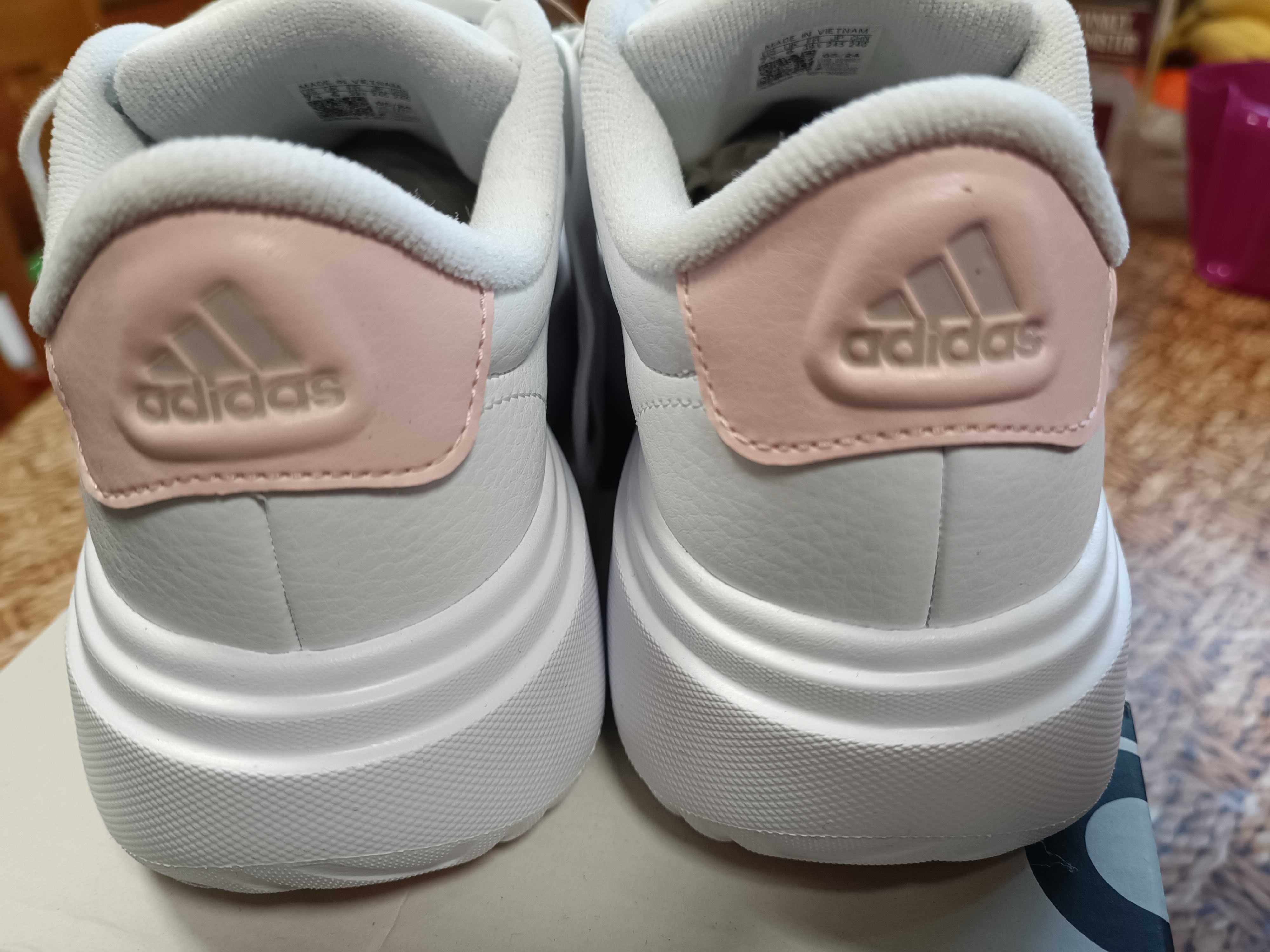 Дамски кожени маратонки Adidas