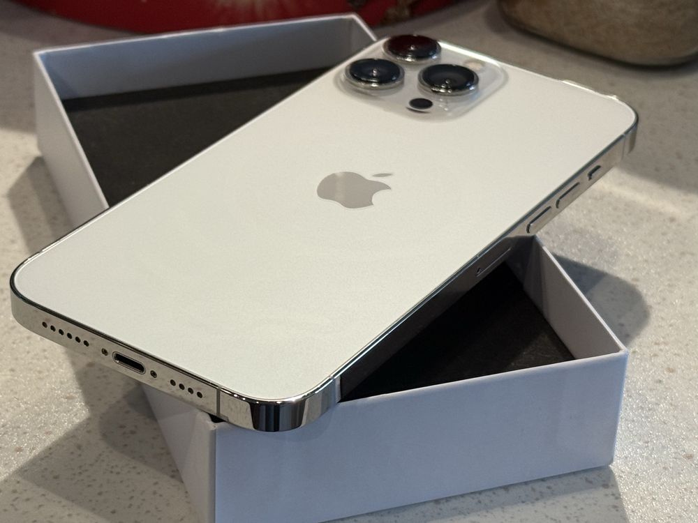 iPhone 13 Pro Max 128GB Бял – Като НОВ, 100% Батерия!