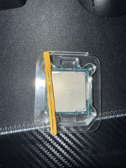 Продам процессор Intel