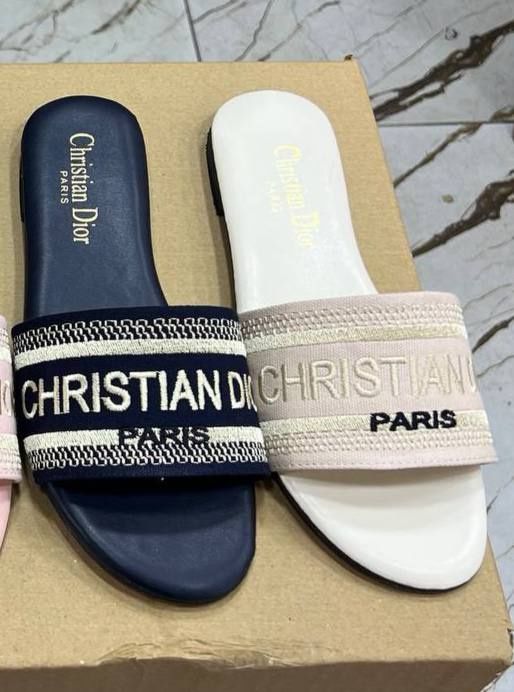 Stoc Papuci dama Dior 
•negru•
