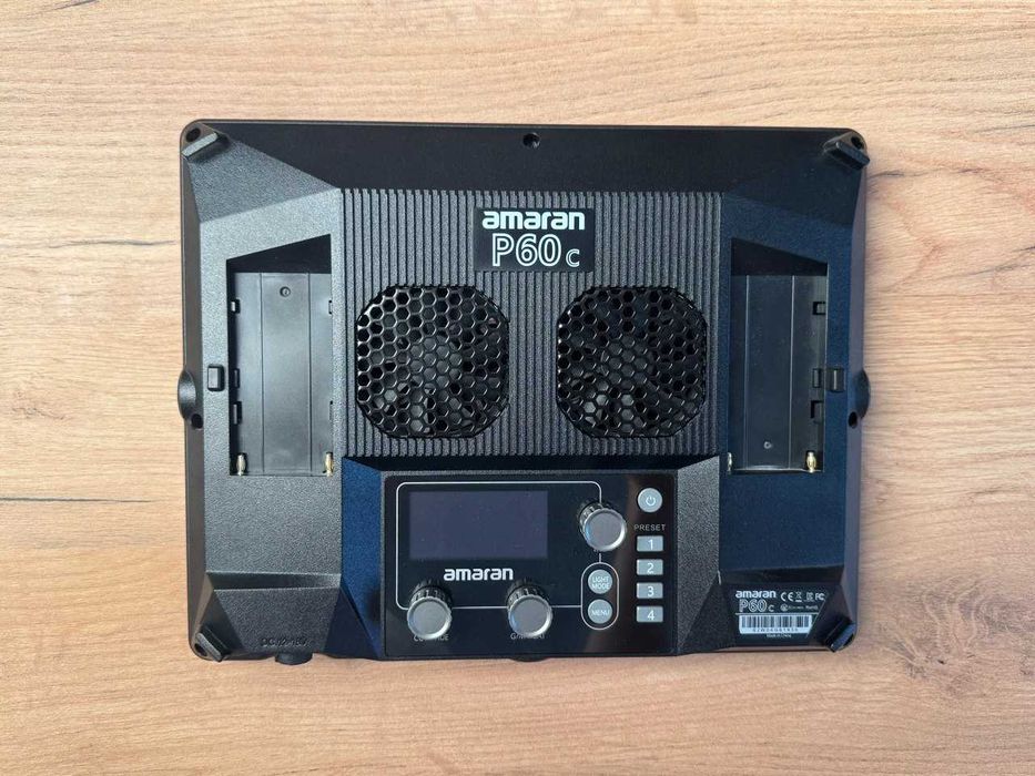Постоянный свет Aputure Amaran P60c RGB