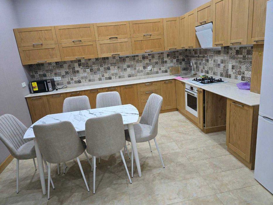 ул.С.Азимова ор-р Ц-1 новостройка 3-комн 6/7 145 м² ремонт меб/тех