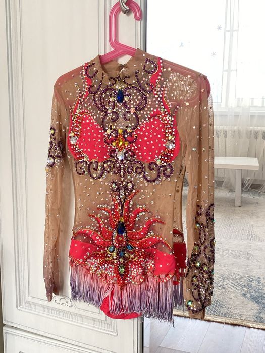 ДЕШЕВО продам купальник