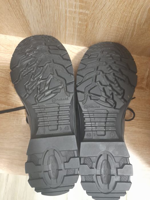 Încălțăminte pentru construcții stare 10 din 10 nefolositi  marimea 44