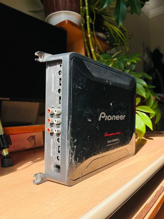 Pioneer усилитель gm-d8604